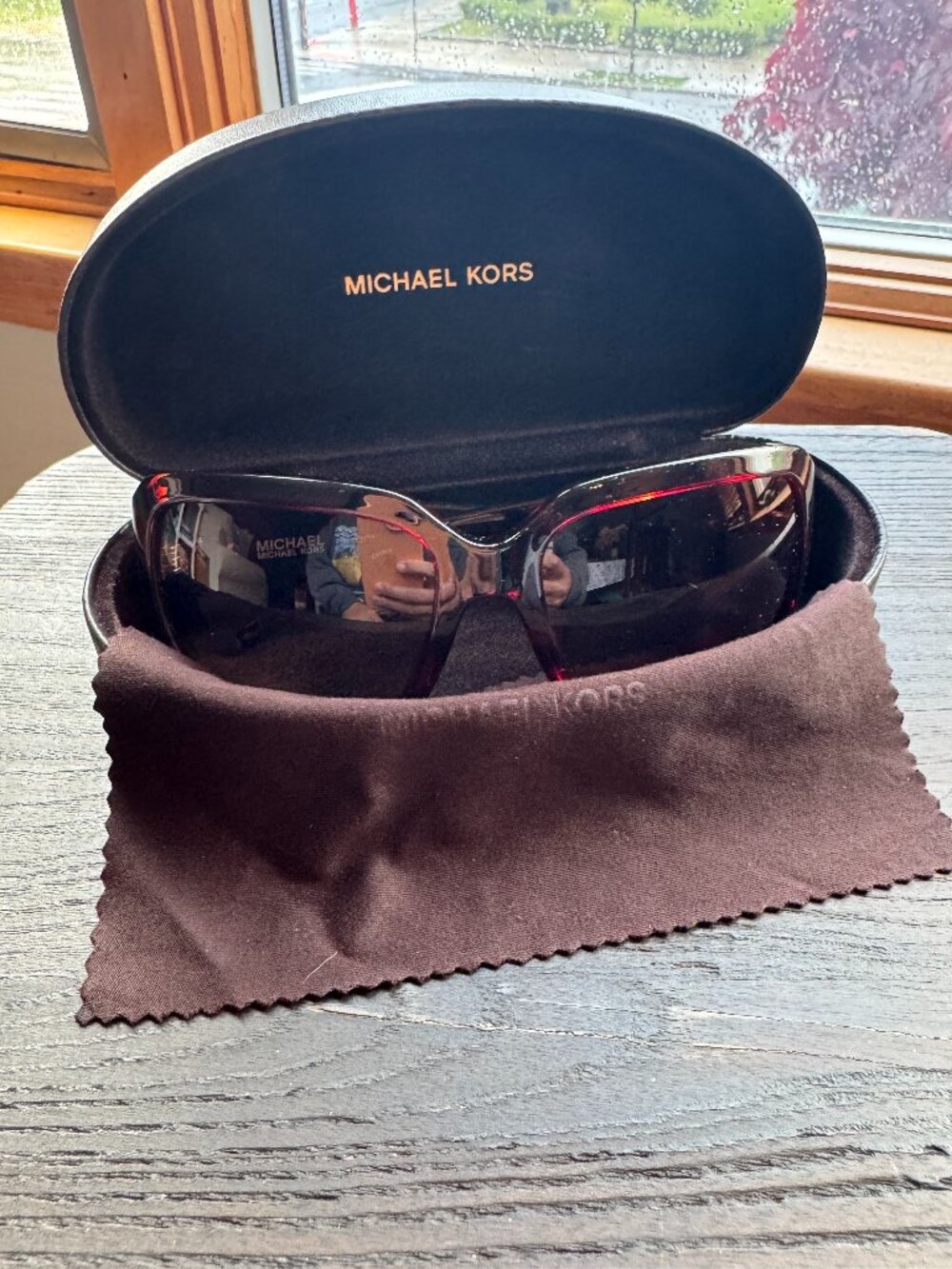 Michael Kors Sunnies (Tortoise tone)